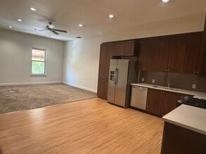 223 N Irwin St in Hanford, CA - Building Photo - Building Photo