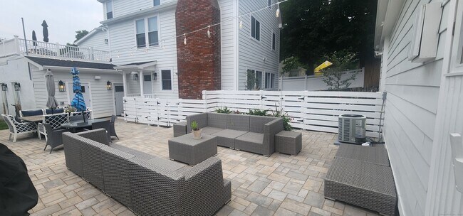 41 Valley Rd-Unit -1 in Greenwich, CT - Building Photo - Building Photo