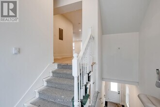 284 Wilson St E in Hamilton, ON - Building Photo - Building Photo