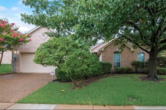 property at 7918 Ruskin Cir
