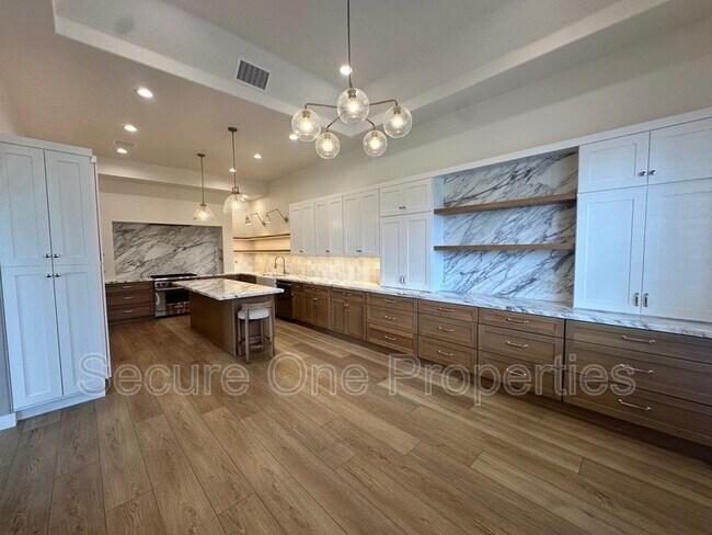 379 Westlake Vista Ln in Thousand Oaks, CA - Building Photo - Building Photo