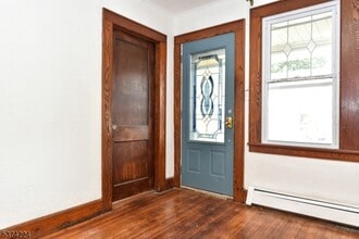 25 Minerva Ave in Hawthorne, NJ - Building Photo - Building Photo