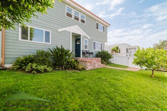 341 N Sierra Ave in Solana Beach, CA - Building Photo - Building Photo