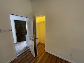 424 Fry St, Unit A in Denton, TX - Building Photo - Building Photo