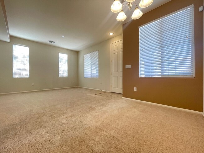 property at 8604 Splendid Leaf Ct