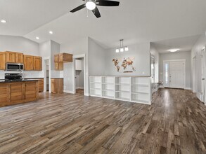 1459 Foxmore St in Pocatello, ID - Foto de edificio - Building Photo