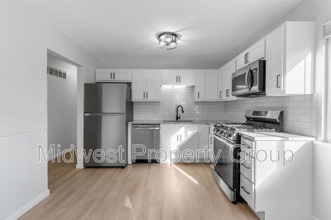 1450 Tahoe Dr in Florissant, MO - Building Photo - Building Photo
