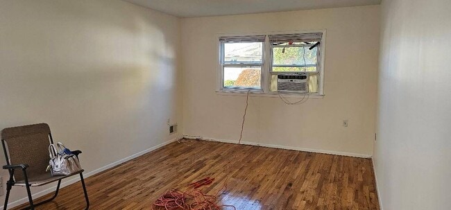 00 00 in Staten Island, NY - Building Photo - Building Photo