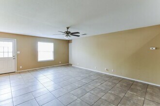 4902 Dahlia Terrace, Unit 1103 in San Antonio, TX - Building Photo - Building Photo