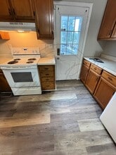100 Cloverdale Dr in Columbia, TN - Building Photo - Building Photo