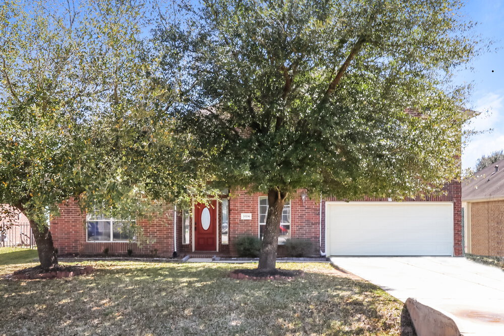 28706 Hidden Lake W in Magnolia, TX - Building Photo