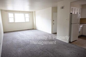 8911 Alton St in Philadelphia, PA - Building Photo - Building Photo