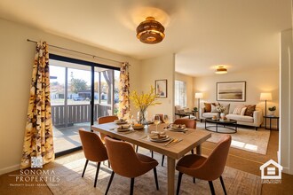 328 Las Casitas Ct in Sonoma, CA - Building Photo - Building Photo
