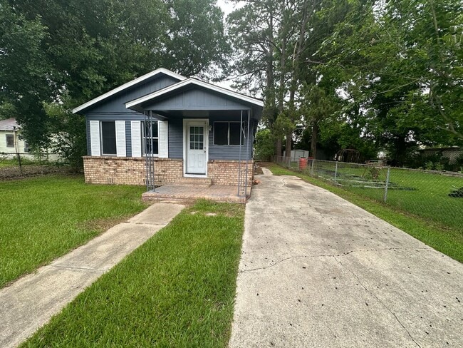 1205 S Magnolia St in Lafayette, LA - Building Photo - Building Photo