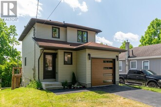 8 Chadwick Ave in Guelph, ON - Building Photo - Building Photo