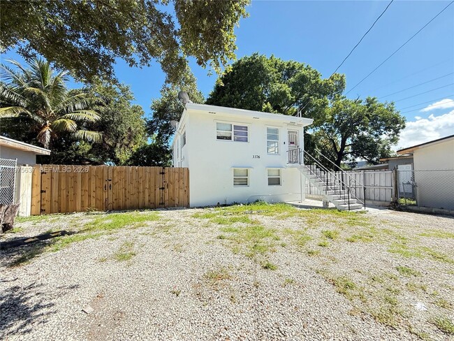 3376 NW 49th St in Miami, FL - Building Photo - Building Photo