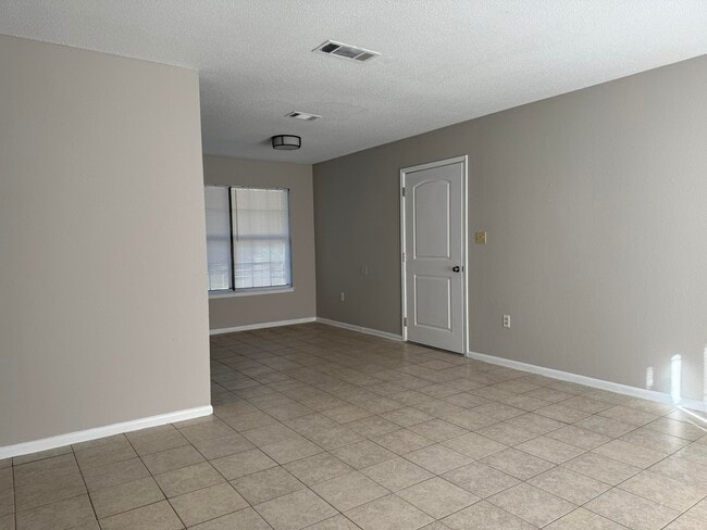 298 Cross Dr in Crestview, FL - Building Photo - Building Photo