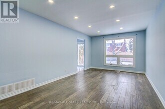 50 Verne Cres in Toronto, ON - Building Photo - Building Photo