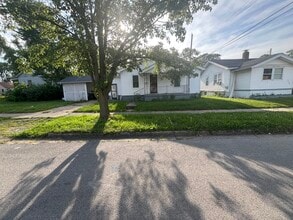 715 S Stone St in Decatur, IL - Building Photo - Building Photo