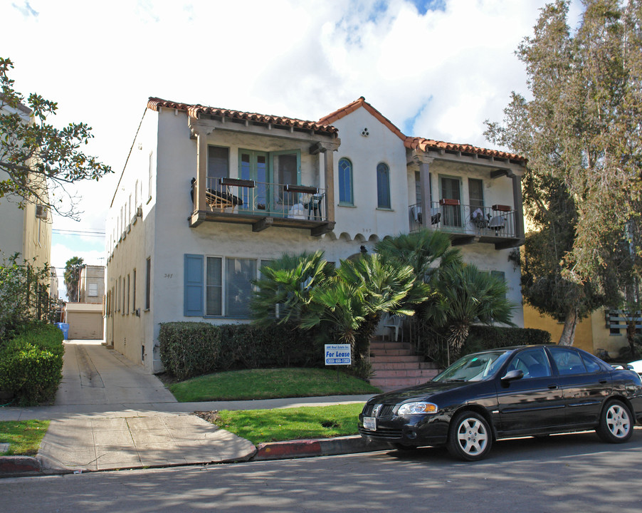 347-349 N Genesee Ave in Los Angeles, CA - Building Photo