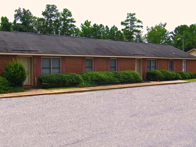 Holly Tree in Greenwood, SC - Building Photo