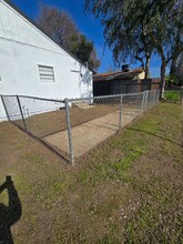 7160 N Maroa Ave in Fresno, CA - Foto de edificio - Building Photo