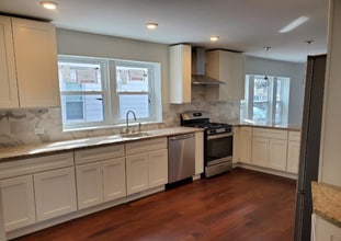 79 Bailey Rd, Unit 1 in Somerville, MA - Building Photo - Building Photo