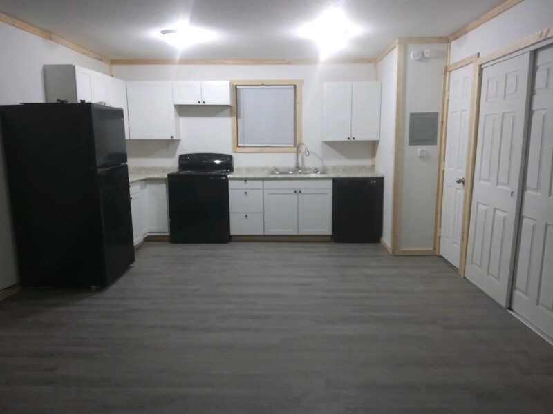 2881 Elvira Ave in North Pole, AK - Building Photo