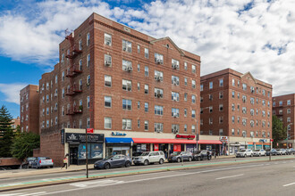 Forest Hills South in Forest Hills, NY - Building Photo - Building Photo