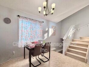 1874 Tomlinson Crescent NW in Edmonton, AB - Building Photo - Building Photo