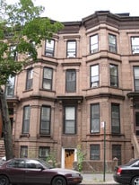 221 Berkeley Pl in Brooklyn, NY - Building Photo