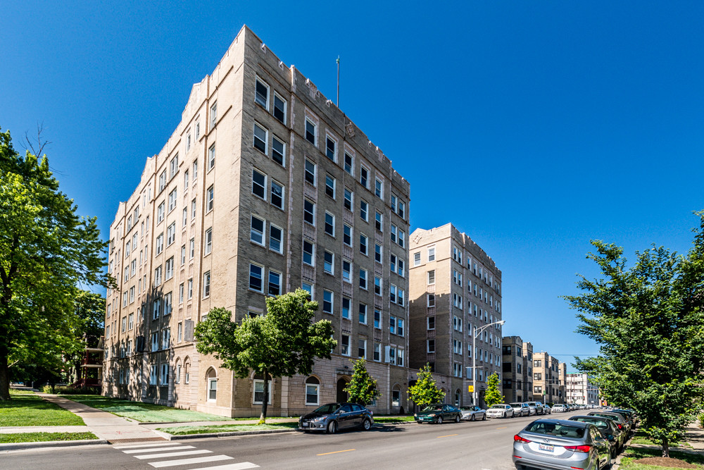 Washington Plaza in Chicago, IL - Foto de edificio