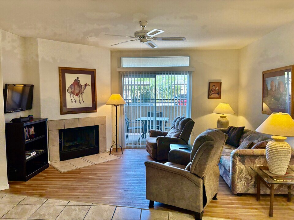 10410 N Cave Creek Rd, Unit 1097 in Phoenix, AZ - Building Photo