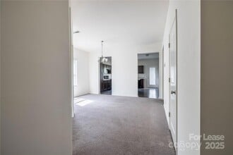 710 Yorkshire Dr, Unit 2-2214 in Albemarle, NC - Building Photo - Building Photo