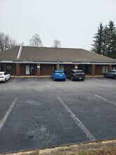 702 W Main St in Jamestown, NC - Building Photo - Building Photo