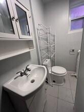 959 Main St E in Hamilton, ON - Building Photo - Building Photo