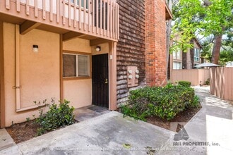 1094 Cabrillo Park Dr in Santa Ana, CA - Building Photo - Building Photo