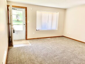 3637 Canton Ave in Lorain, OH - Foto de edificio - Building Photo