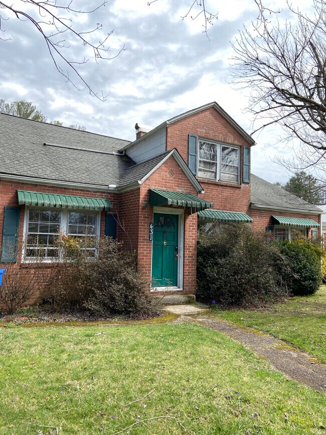 431 S Broad St Rentals in Brevard, NC