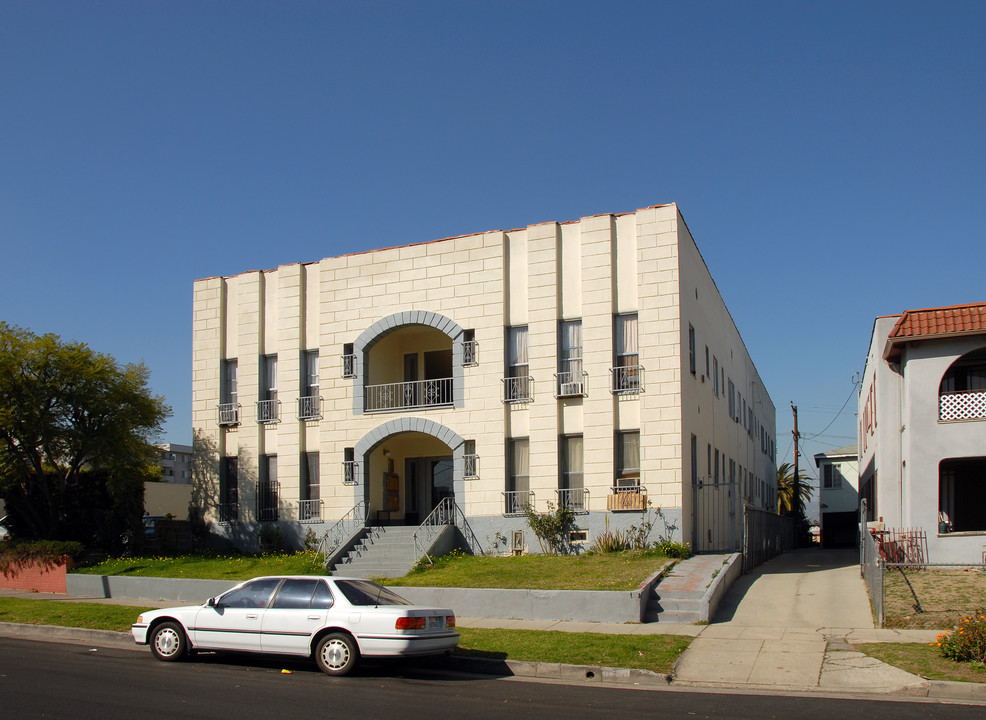 119 N Park View St in Los Angeles, CA - Foto de edificio