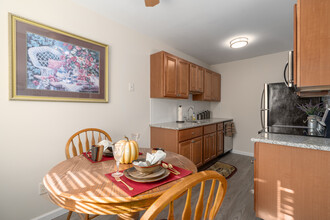 Audubon Court Apartments in Audubon, PA - Building Photo - Interior Photo