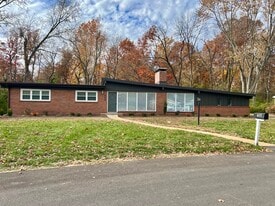 417 Wenneker Dr in St. Louis, MO - Building Photo