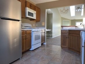 632 Chelsea Ct in Elgin, IL - Building Photo - Building Photo