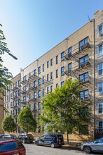 120-122 Odell Clark Pl in New York, NY - Building Photo - Building Photo