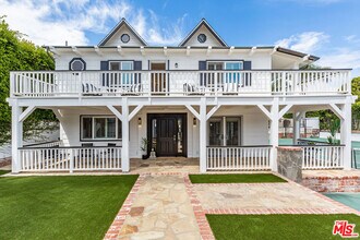 23457 Malibu Colony Rd in Malibu, CA - Building Photo - Building Photo