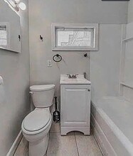1027-1029-1029 Woodlawn St, Unit 2nd Floor left in Scranton, PA - Building Photo - Building Photo