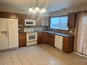 13803 Greenfield Rd in Omaha, NE - Building Photo - Building Photo