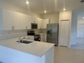 18402 SW 2nd St in Pembroke Pines, FL - Building Photo - Building Photo