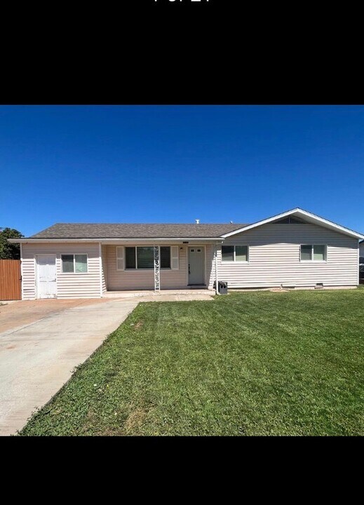 274 W Spruce Ln in Snowflake, AZ - Building Photo