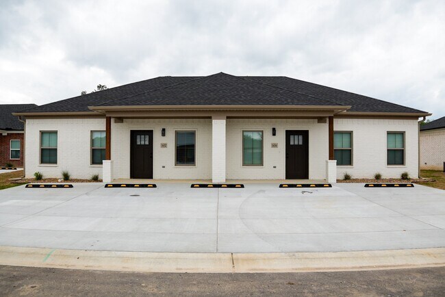 property at 1504 Sage Ct